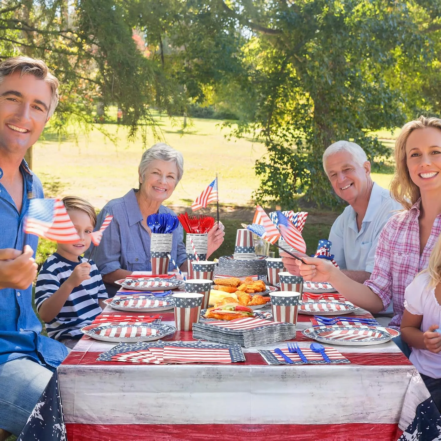 452 Pcs 4th of July Party Decoration American Flag Patriotic Paper Plates Napkins Cups Tablecloth Cutlery Straw Red White and Blue Independence Day Tableware for Memorial Day Party Supplies