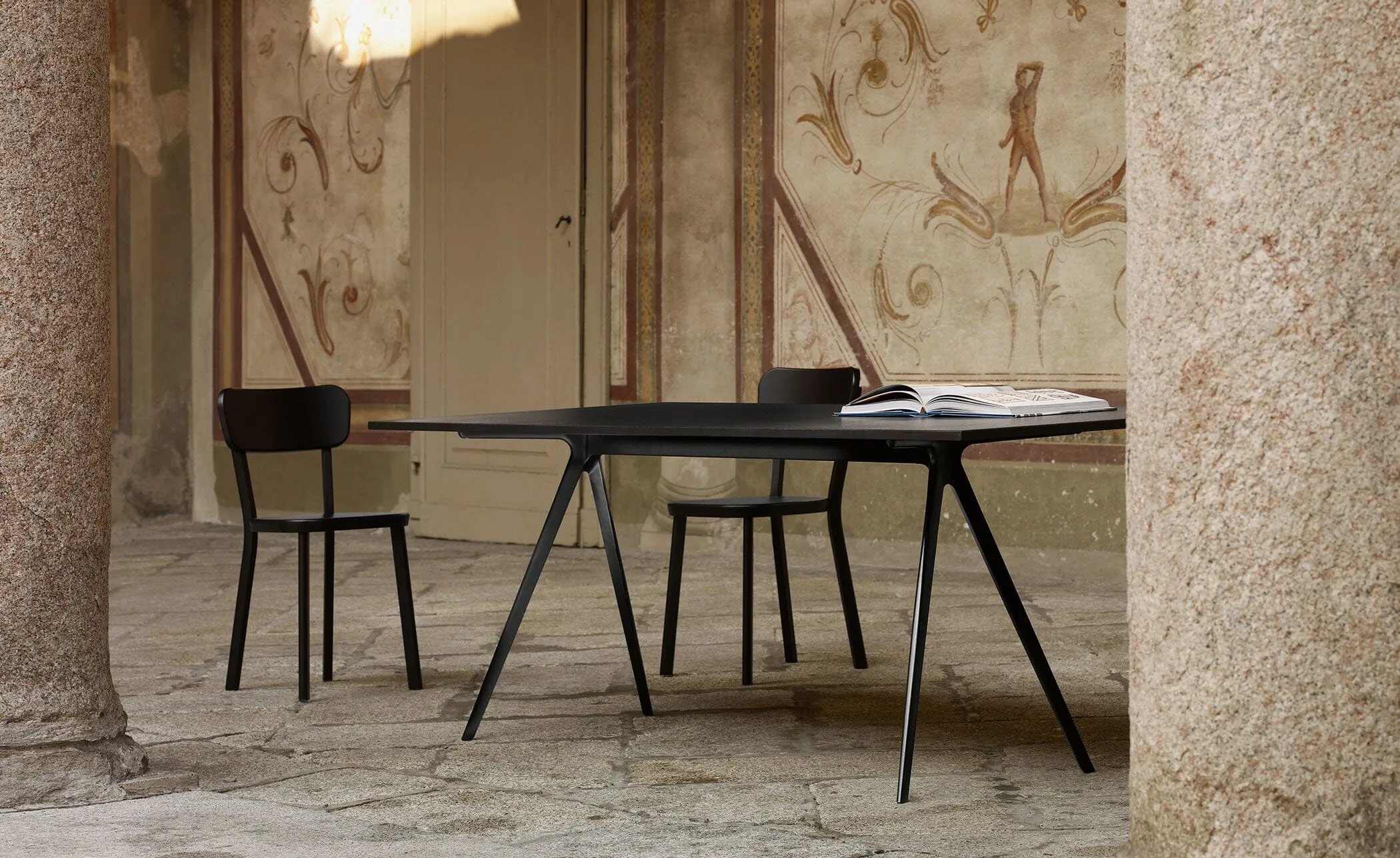 Baguette Table