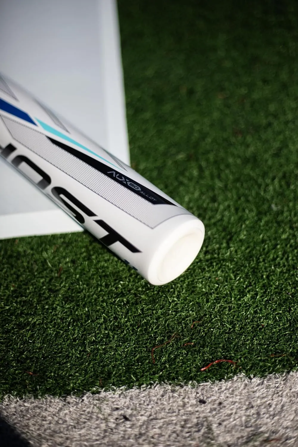 Easton | Ghost Youth Fastpitch Softball Bat | Approved for All Fields | -11 Drop | 1 Pc. Aluminum