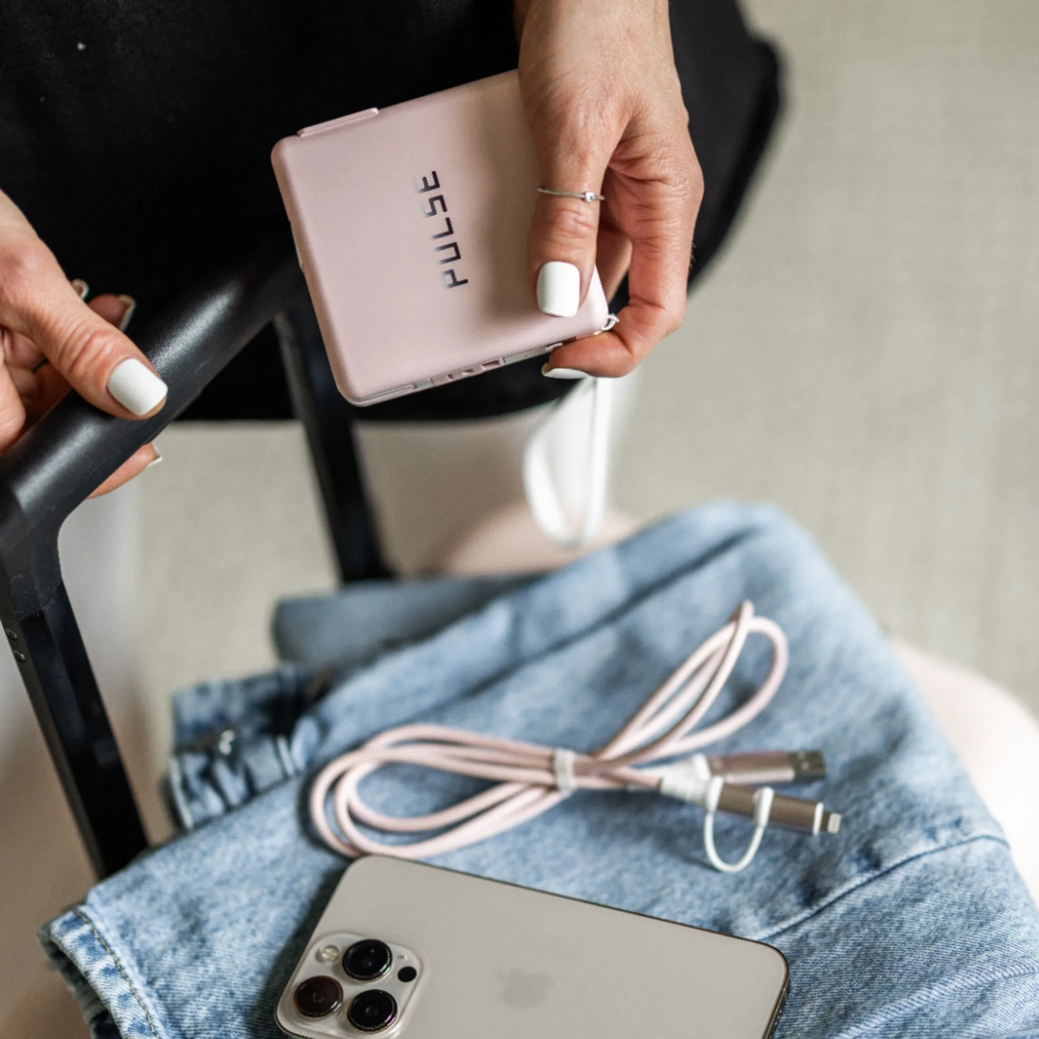 Essential Bundle – Universe, Venus & Fast Charging Cable