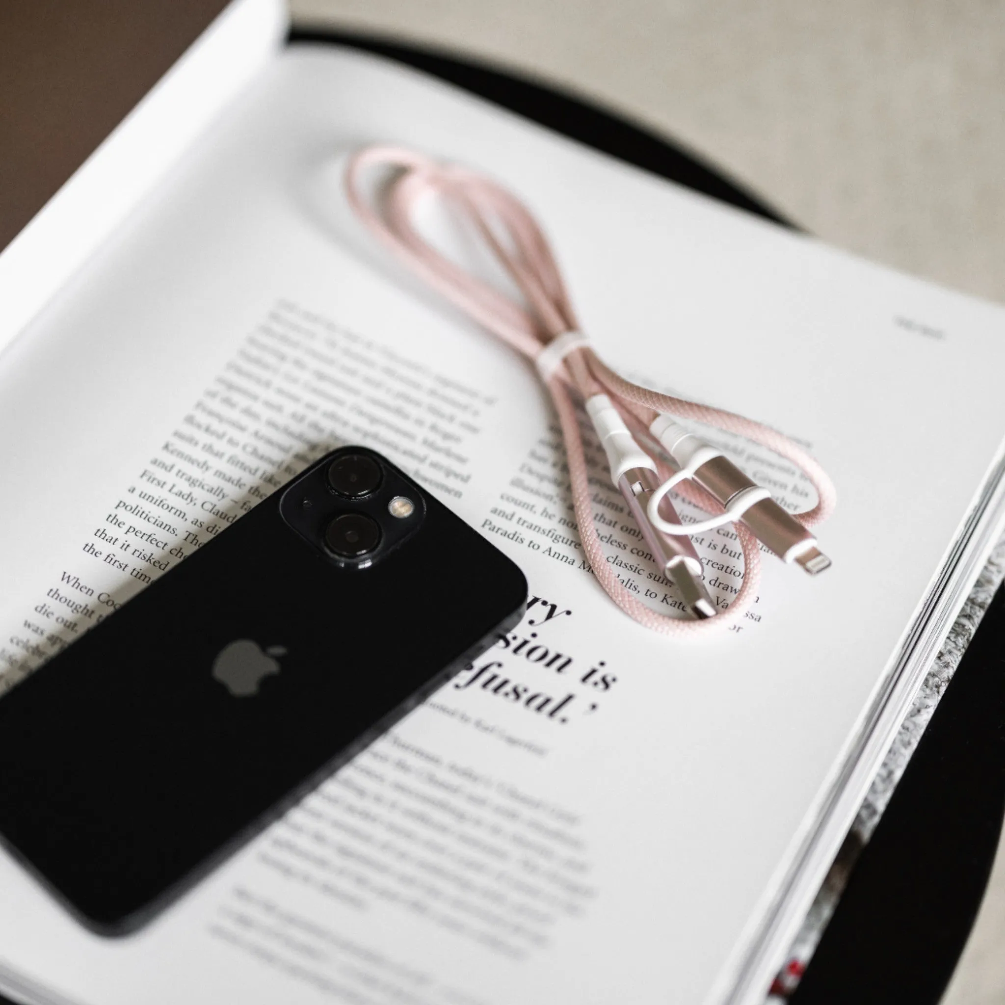 Essential Bundle – Universe, Venus & Fast Charging Cable