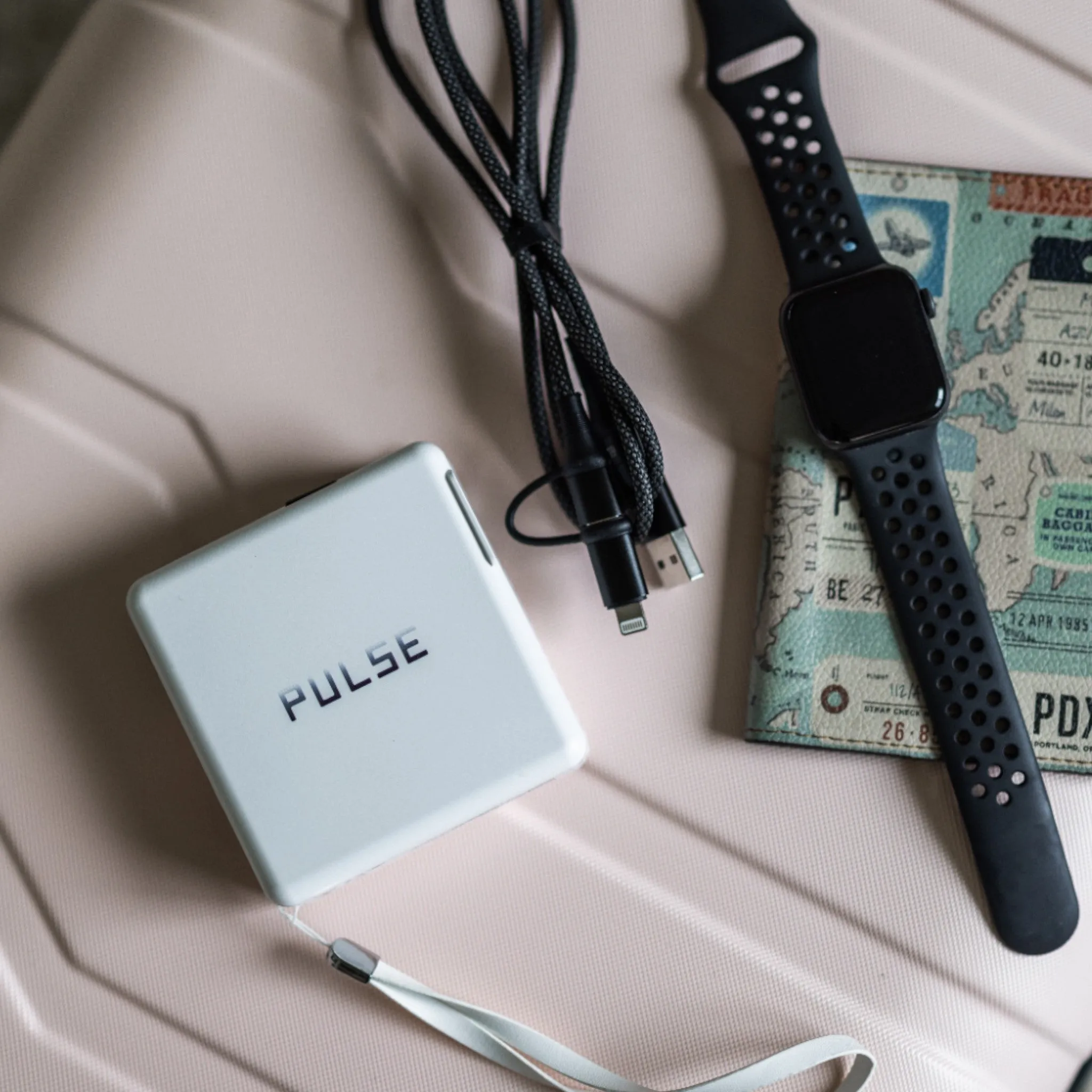 Essential Bundle – Universe, Venus & Fast Charging Cable