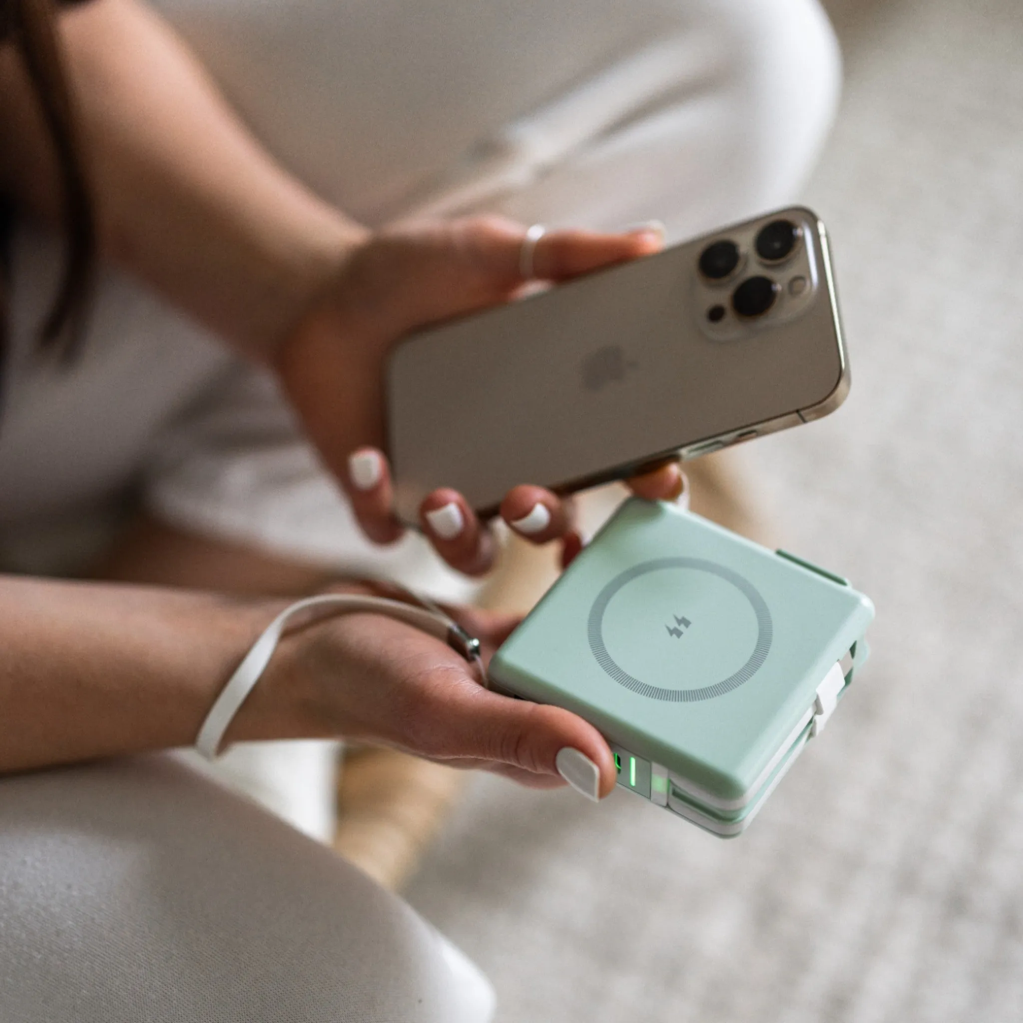 Essential Bundle – Universe, Venus & Fast Charging Cable