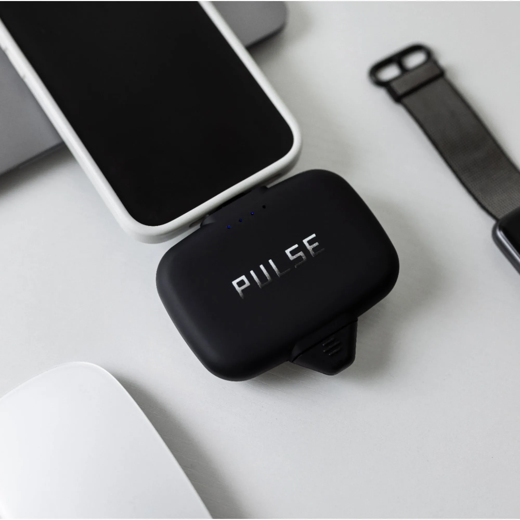 Essential Bundle – Universe, Venus & Fast Charging Cable