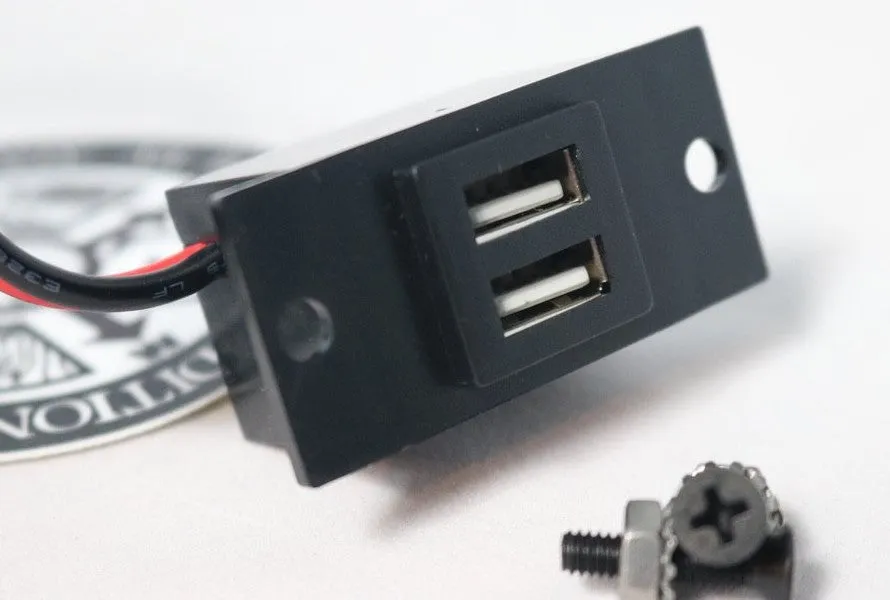 Expedition Essentials Flush Mount USB Fast Charger