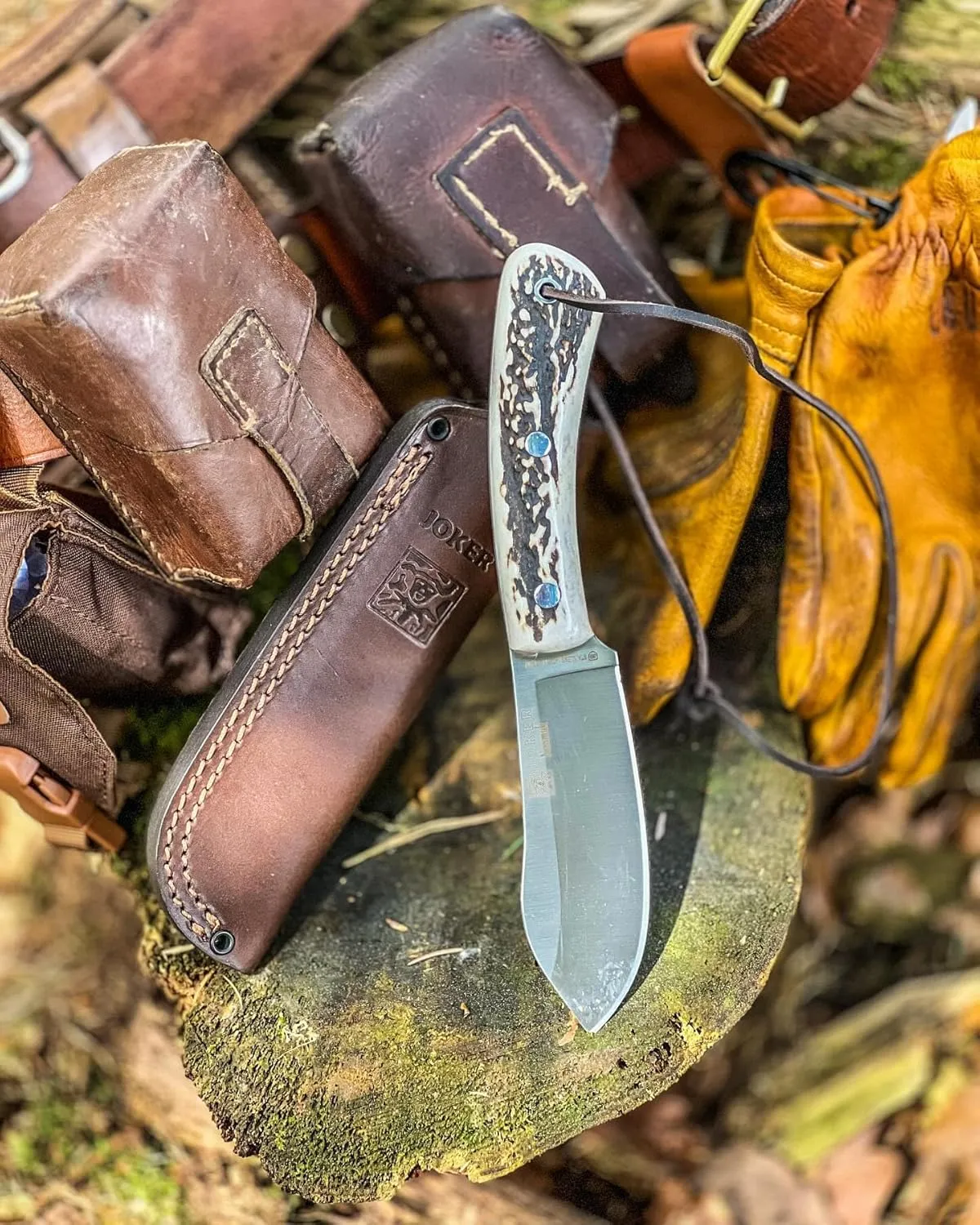 Joker Nessmuk Bushcraf and survival Knife, 11cm/4.3in Sandvik 14C28N Blade with Flat Grinding, for Fishing, Hunting, Camping and Hiking Tool (Deer Horn, WithOut FireStarter)