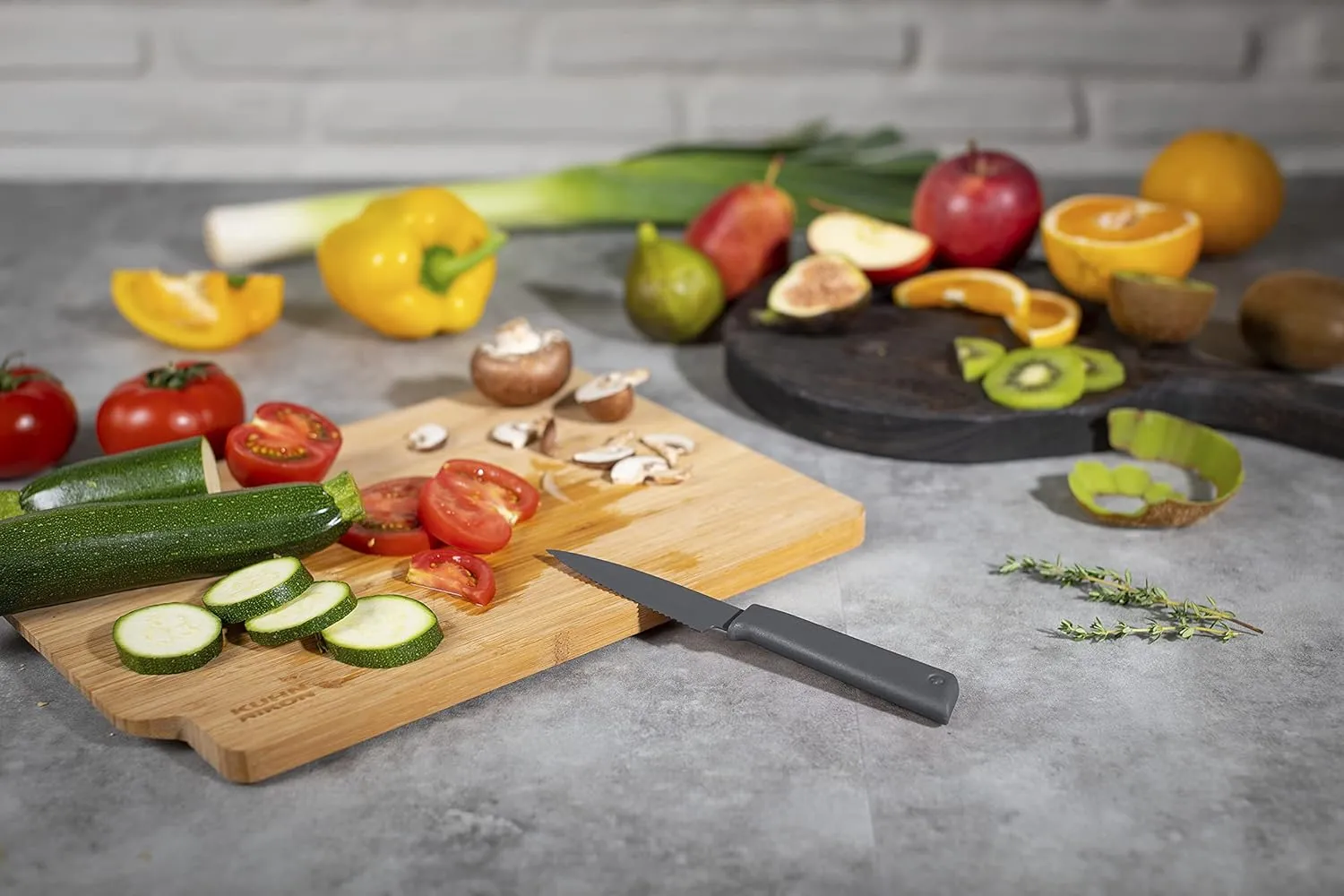 Kuhn Rikon COLORI  Mixed Knife Set with Non-Stick Coating and Safety Sheaths, Set of 3, Green, Red and Dark Grey