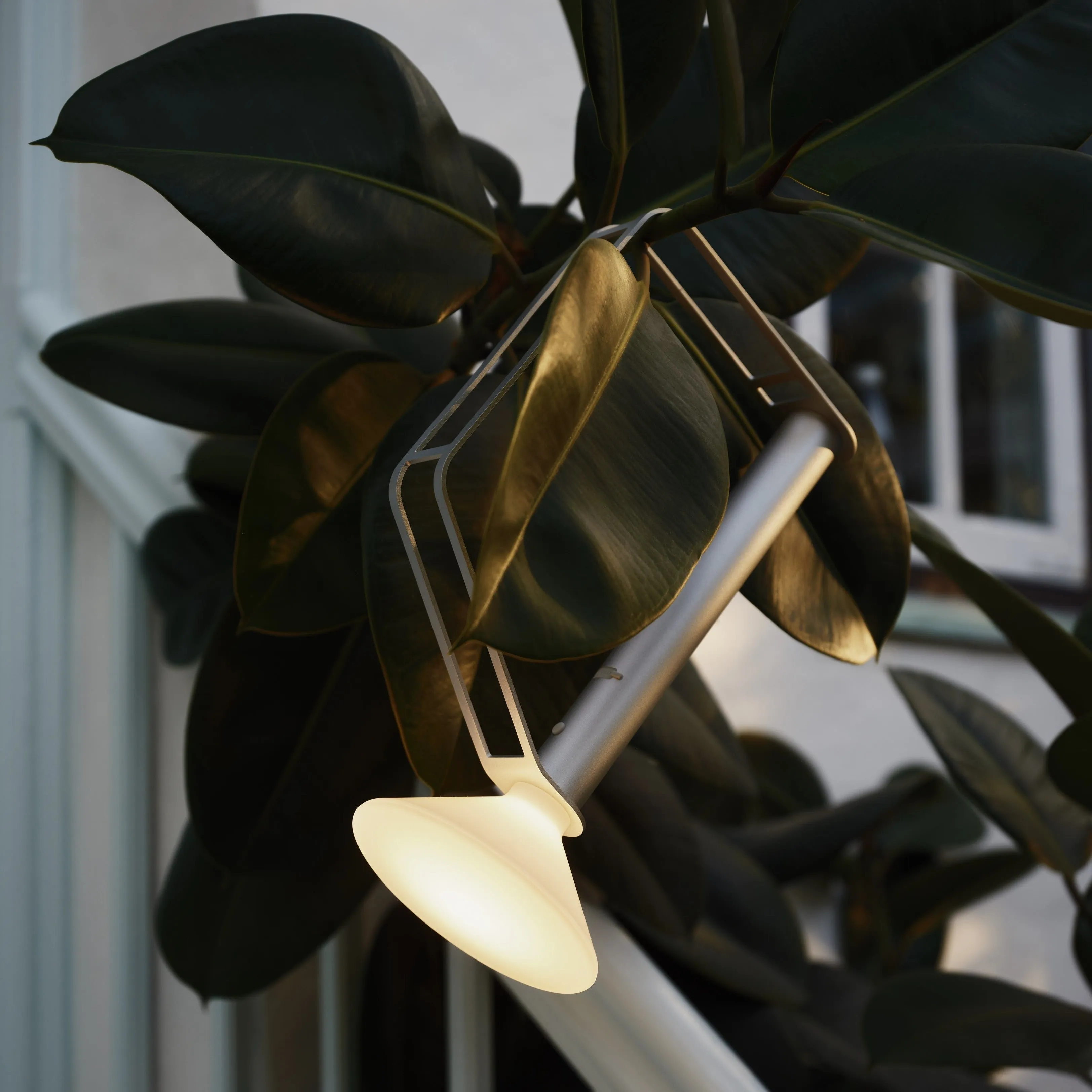Muuto Piton Portable Lamp