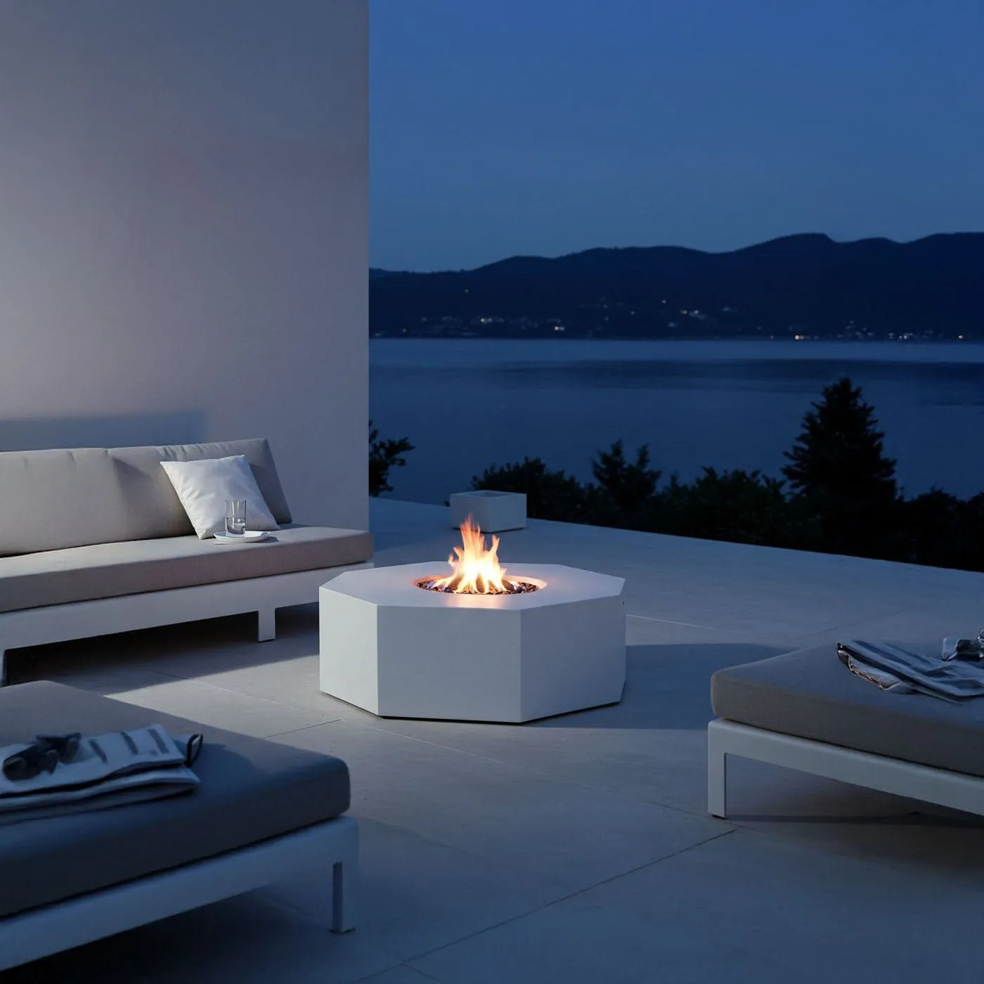 Octo Fire Table - Aluminum