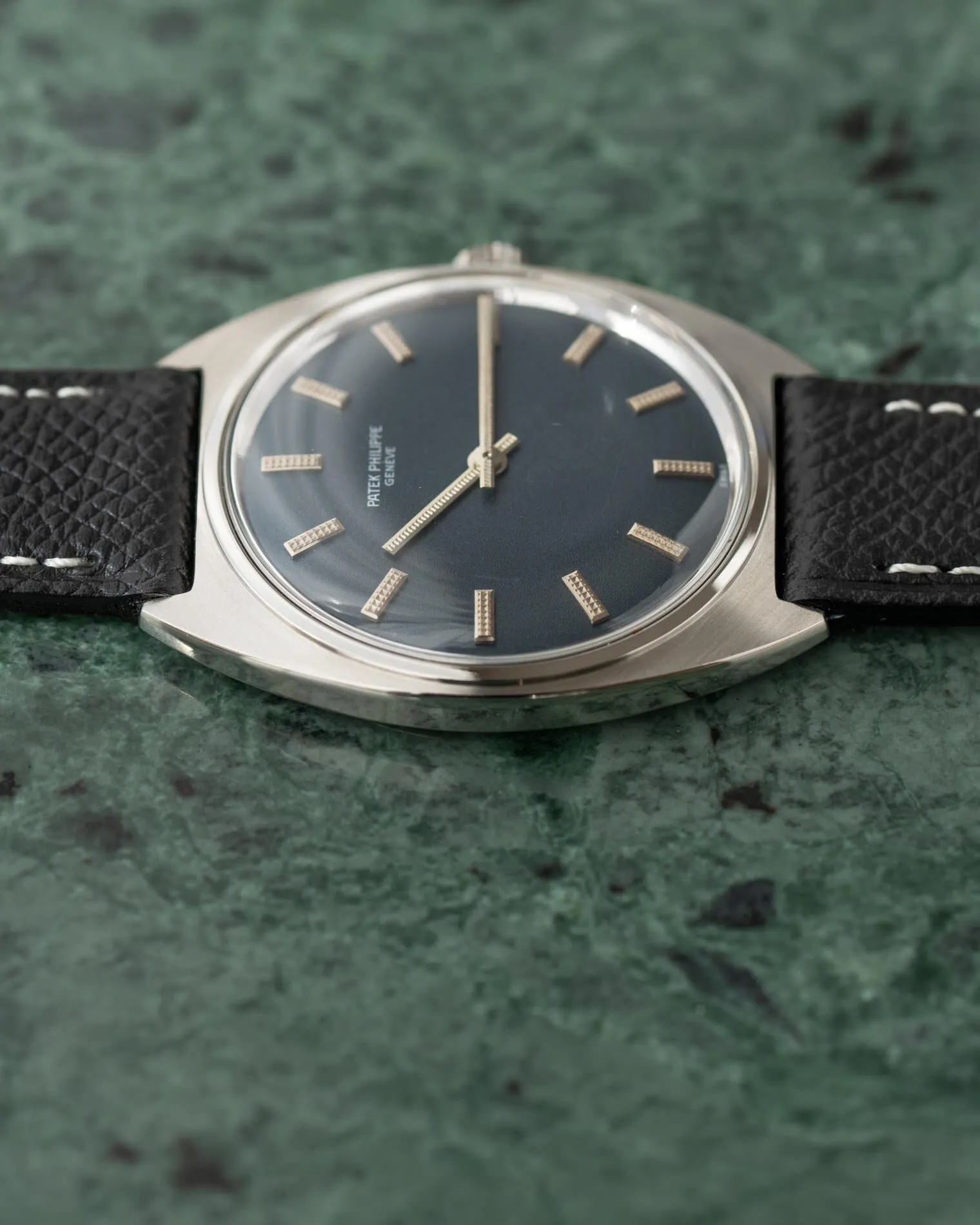 Patek Philippe カラトラバ 3574 SS ブルーダイアル アーカイブ付き