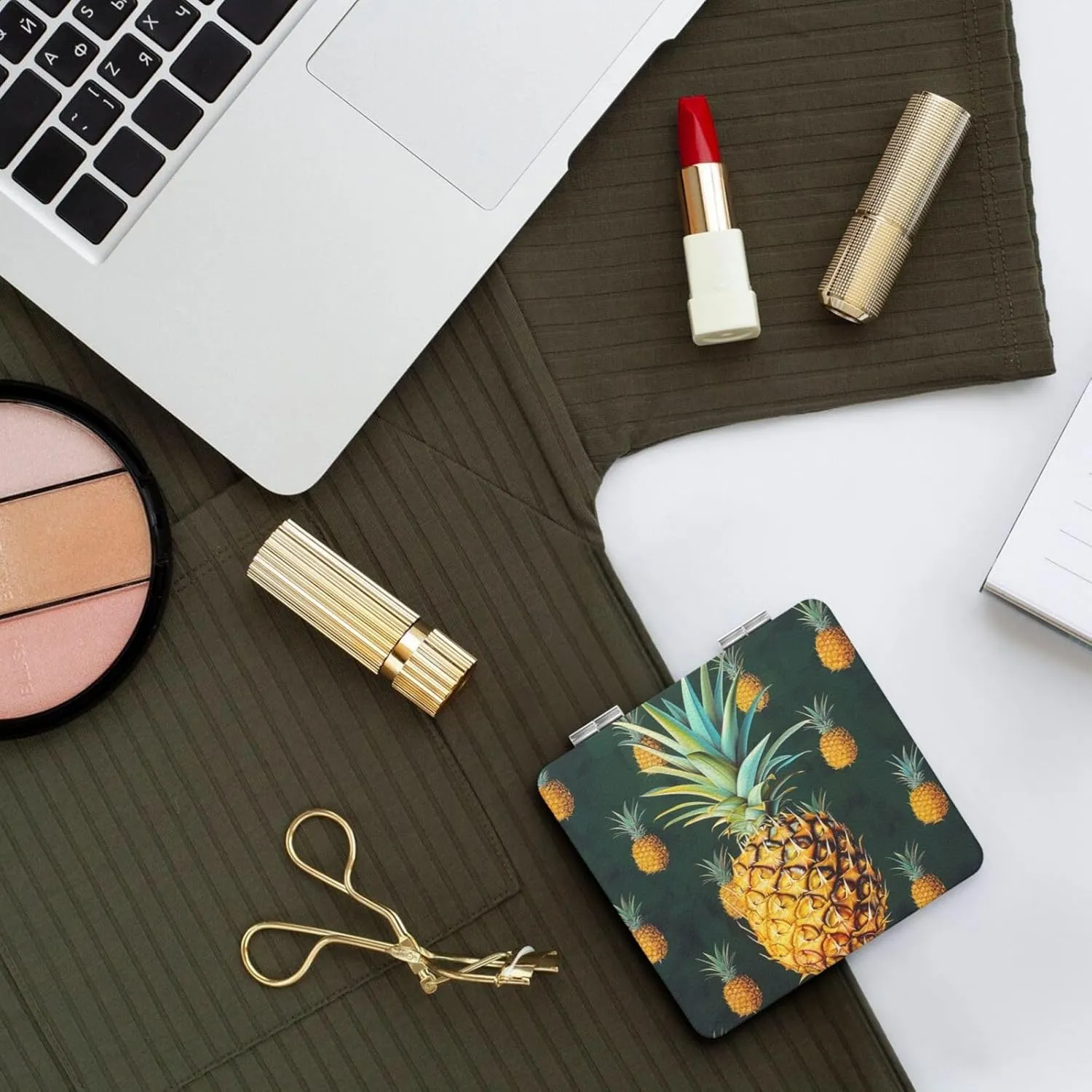 Tropical Fruit Pineapple Printed Square Pocket Makeup Mirror with 1X/2X Magnification, Portable Mini Travel Makeup Mirror for Travel Daily Work Beauty